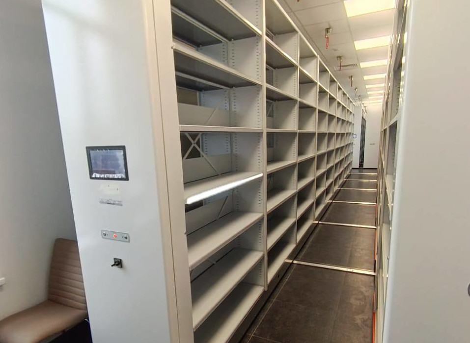 Архивные стеллажи с электроприводом